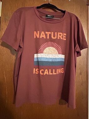 Herizon Crew Tee in Rust Red